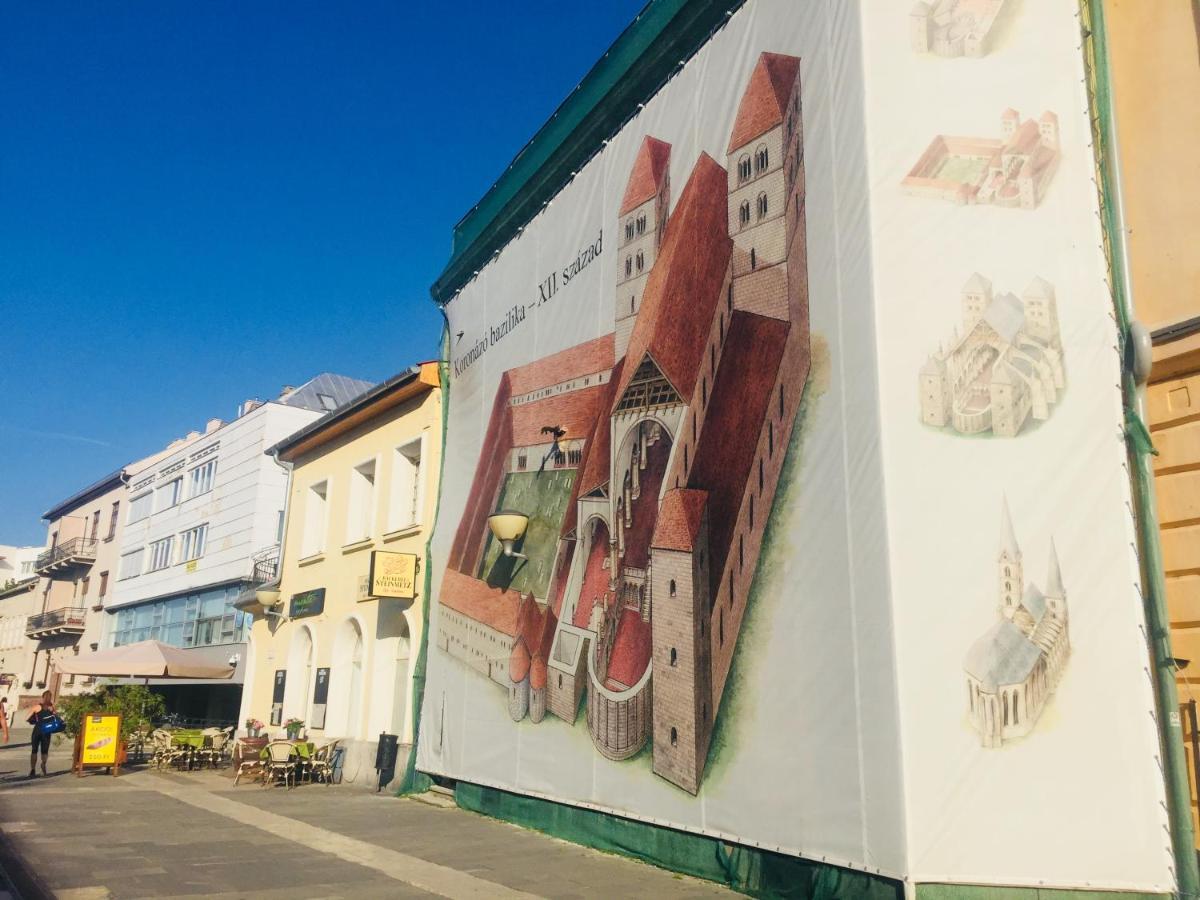 Apollo Inn Веленце Екстериор снимка