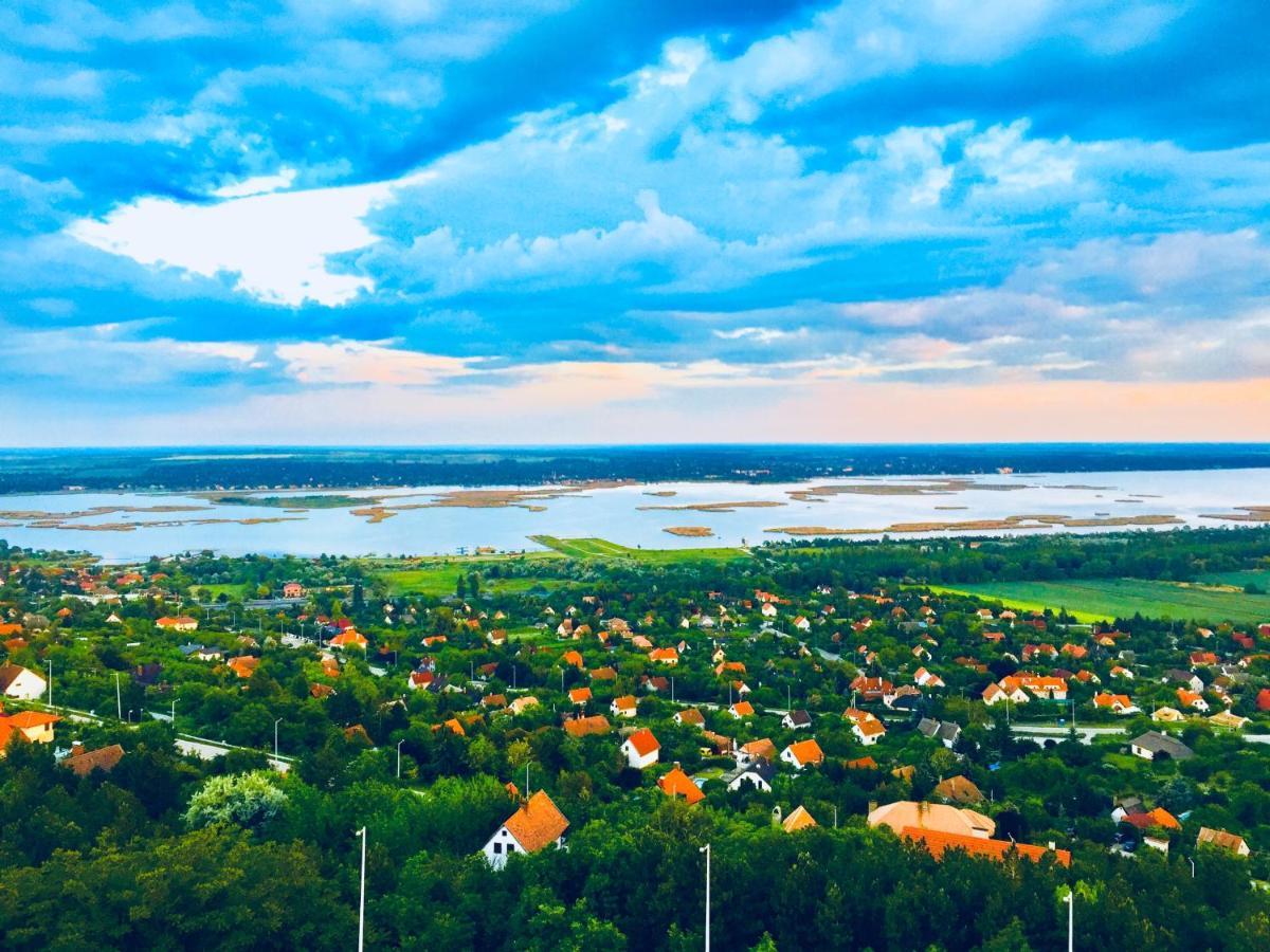 Apollo Inn Веленце Екстериор снимка