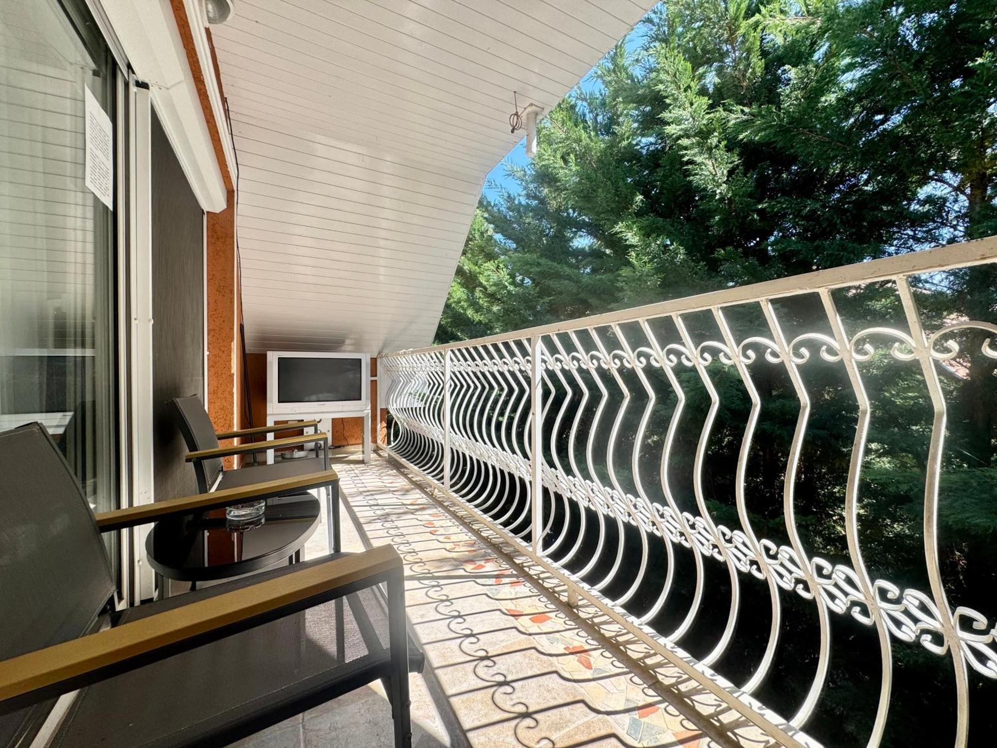 Apollo Inn Веленце Екстериор снимка